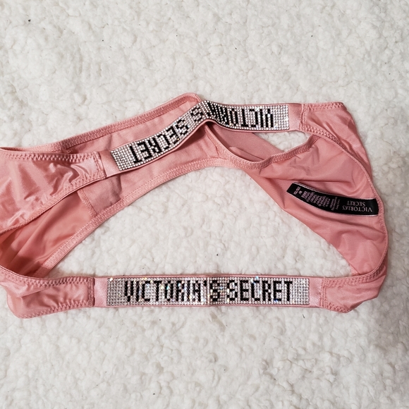 Victoria's Secret Very Sexy Push-up Bra & Matching Panties - Picture 12 of 15